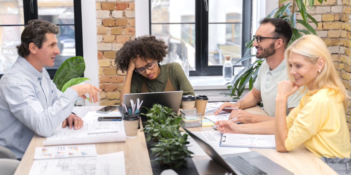How to Use Content to Reduce SaaS Churn: An In-App and Post-Sale Playbook