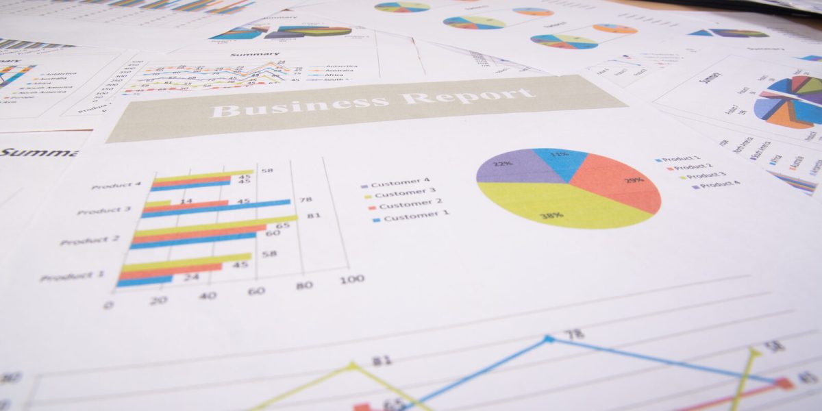 How to Build a Marketing Report That Drives Decisions